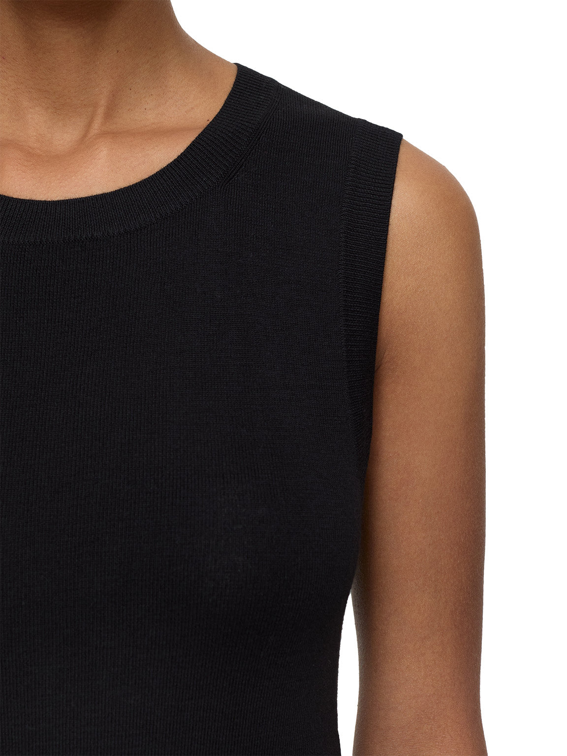 Wool and Silk Sleeveless Crew Neck