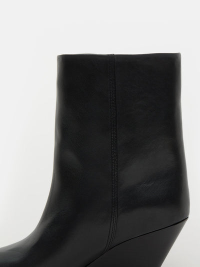 Wedge Boots in Black