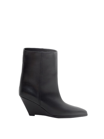 Wedge Boots in Black