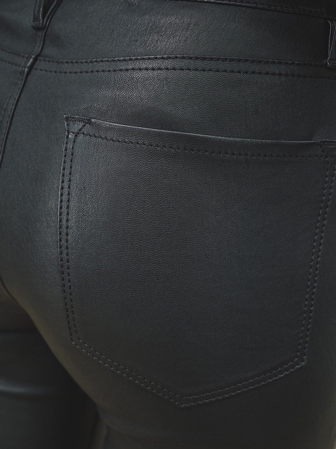 Nils Slim Leather Pant in Black